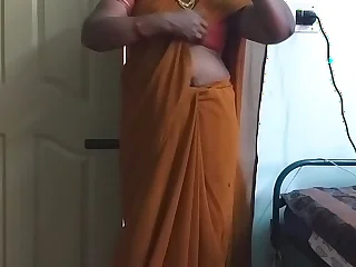 desi  indian oversexed tamil telugu kannada malayalam hindi cheating wife wearing saree vanitha similar to one another big boobs and shaved pussy press hard boobs press nip rubbing pussy masturbation