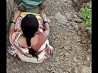 Headman Indian Tie the knot Fucks Lover outdoors greatest extent Husband going forward